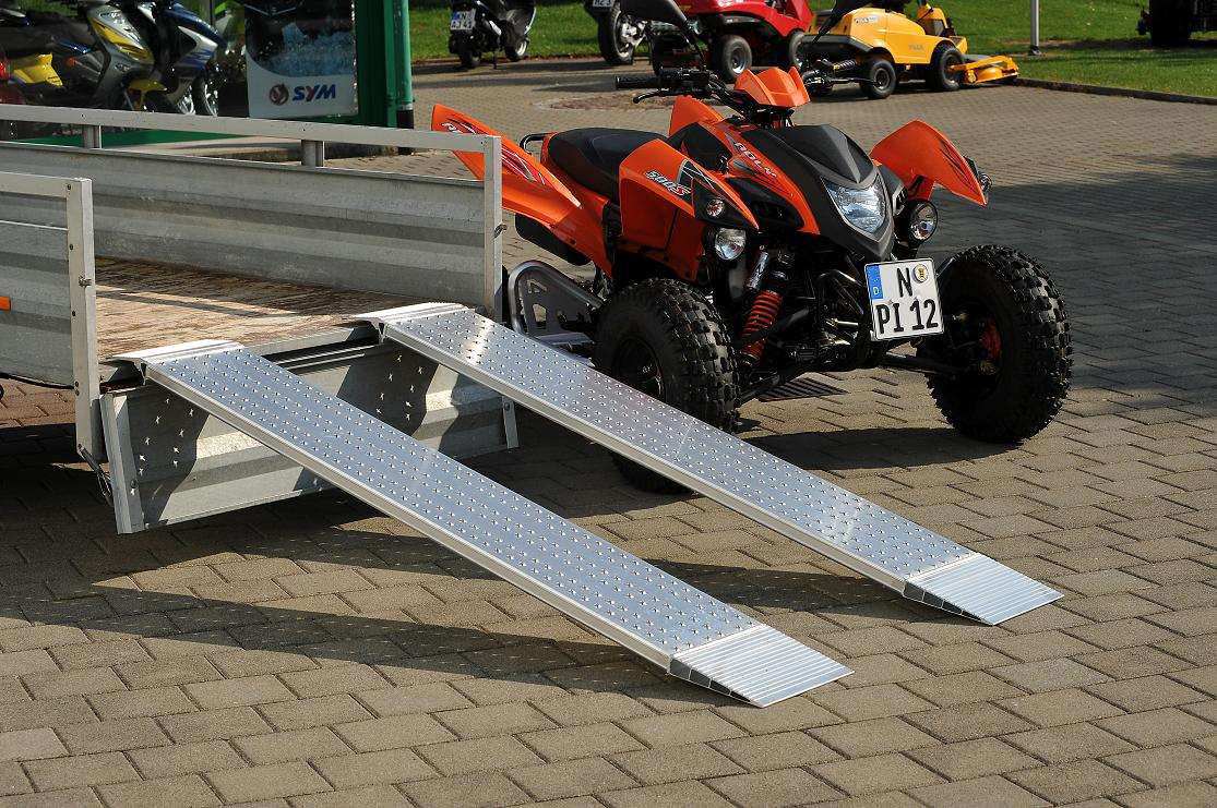 SUMINISTRO DE RAMPAS DE ALUMINIO